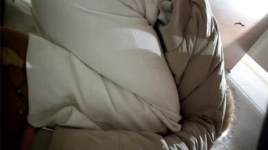 4月流出精品厕拍酒吧女厕高清前景偷拍小姐姐醉醺醺的尿着尿着睡着摔倒了